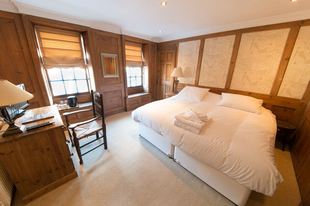 Hewitts Hotel And Restaurant นิวพอร์ต ภายนอก รูปภาพ